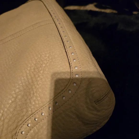 Coach Vintage Tan Pebble Leather Hobo Bag #5054 - Picture 6 of 15